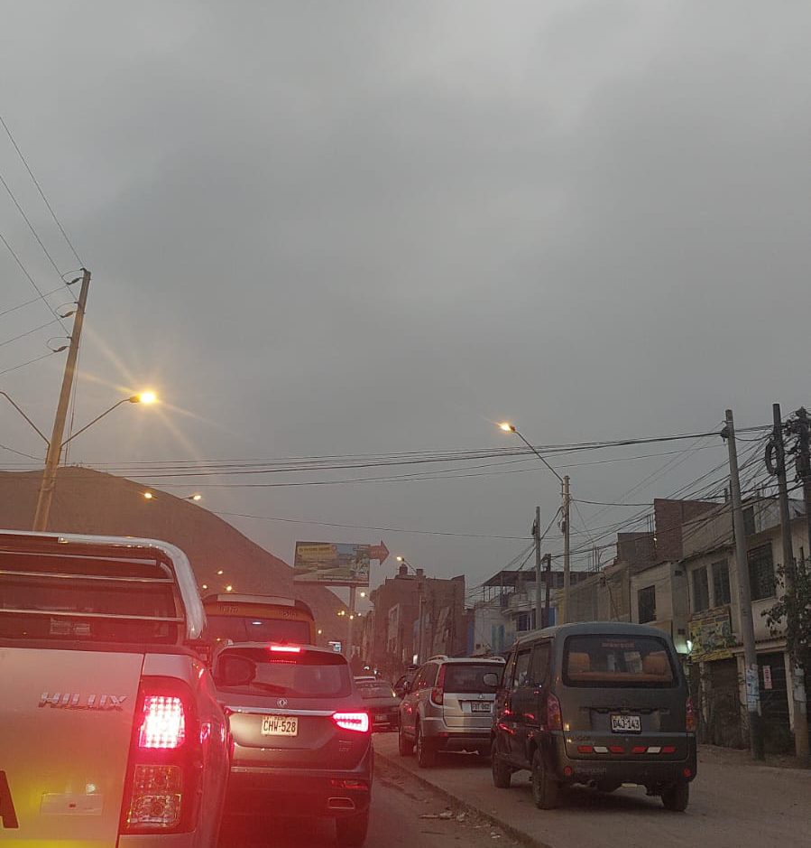 Foto de Juan Diego Cabello. Los cielos grises invaden la ciudad de Lima. (2024)